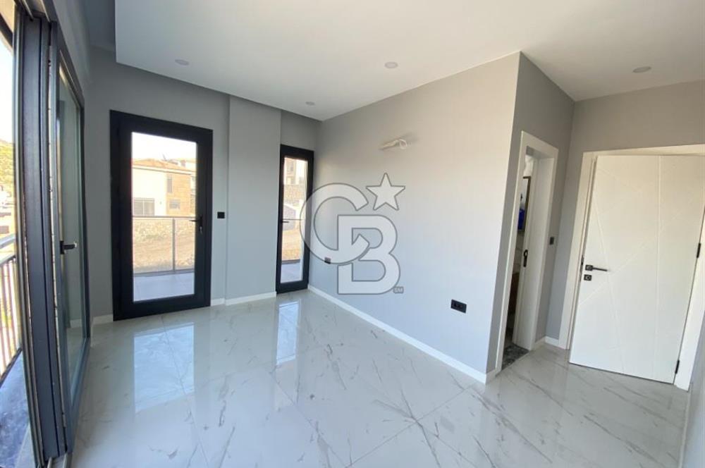 Zeytinlikuyu Kıyıkışlacık Deniz Manzaralı Havuzlu Akıllı Sistemli Müstakil 4+1 Lüks Villa