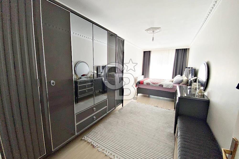 CADDE ÜZERİ ÇİFT ASANSÖRLÜ İSKANLI TERAS BALKONLU ÖN CEPHE 3+1