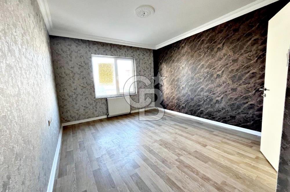 SULTAN FATİH CADDESİ YAKINI 7/24 GÜVENLİKLİ SİTEDE YAPILI 3+1