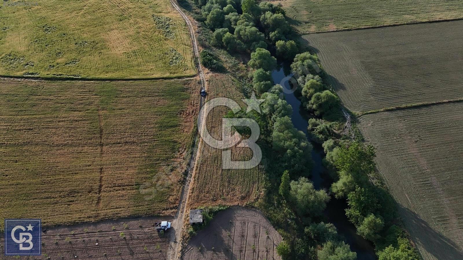 EZİNE SEFERŞAH MAHALLESİNDE 14712METREKRE MÜCAVİR ALANDA SATILIK