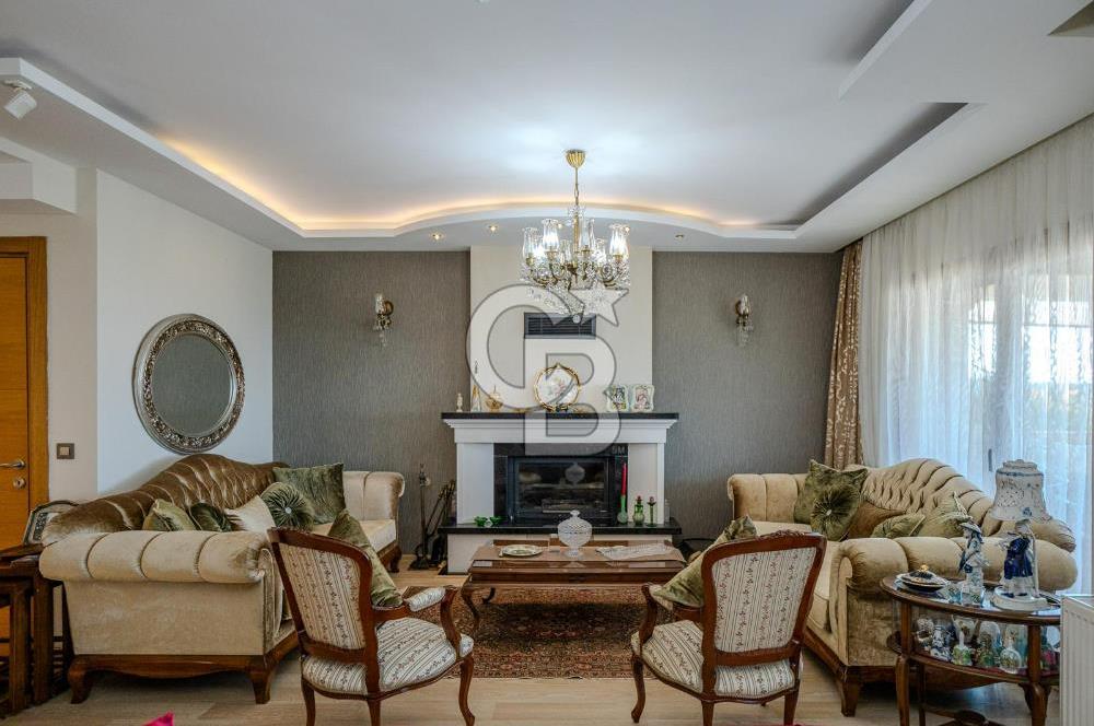 İZMİR FOÇA GÜLTEKİN KONAKLARINDA SATILIK 5+2 VİLLA