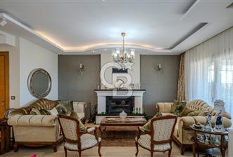 İZMİR FOÇA GÜLTEKİN KONAKLARINDA SATILIK 5+2 VİLLA