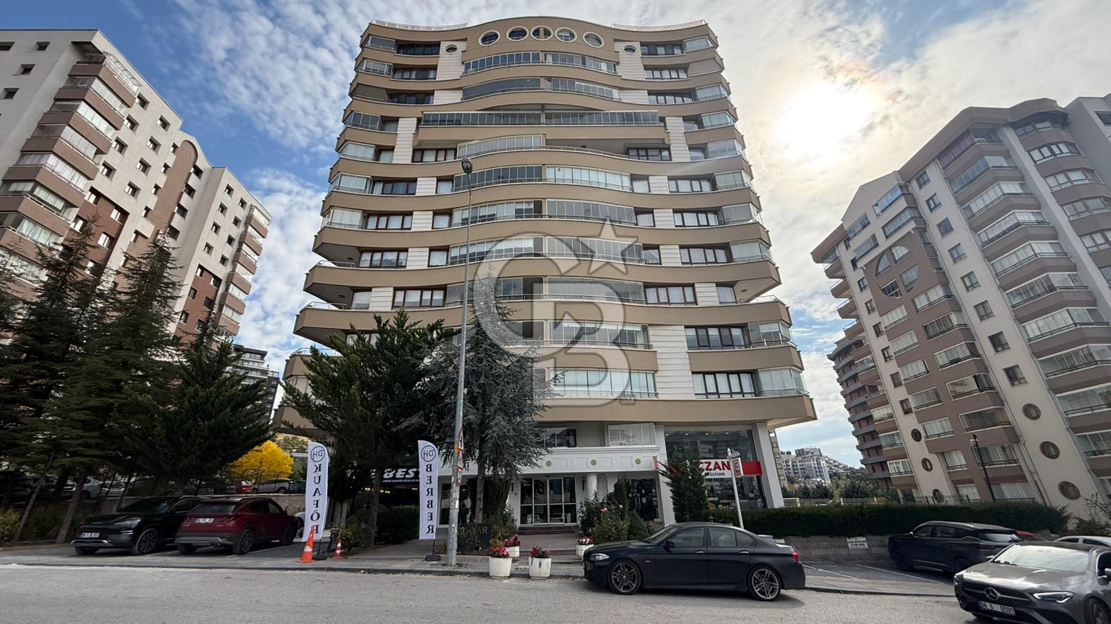 ÜMİTKÖY OPET KARŞISI BULVAR APT. 200 m² 4+1 KİRALIK DAİRE
