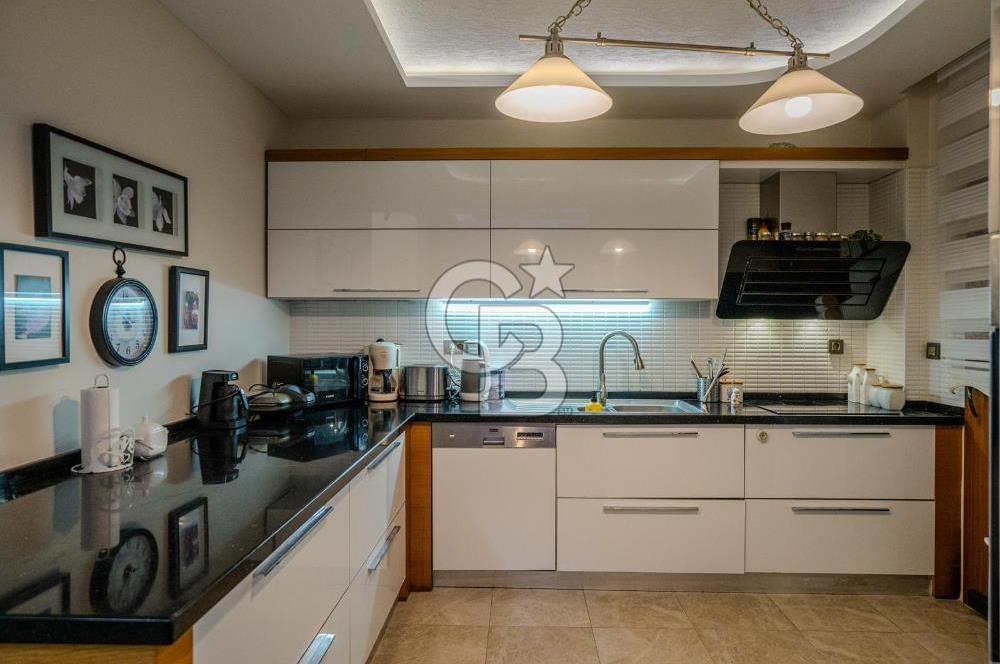 İZMİR FOÇA GÜLTEKİN KONAKLARINDA SATILIK 5+2 VİLLA