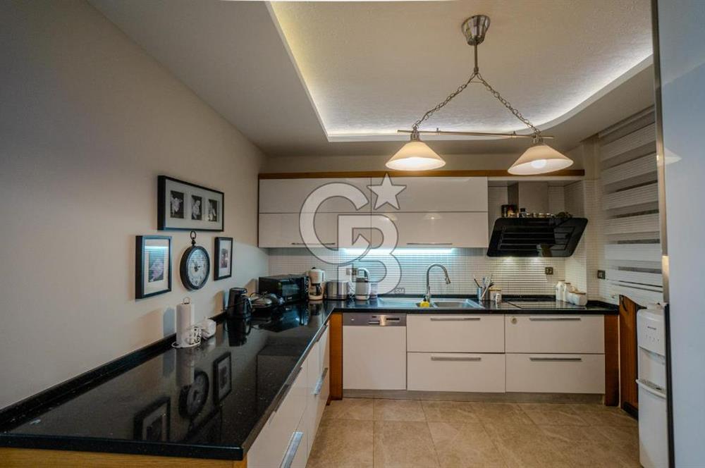 İZMİR FOÇA GÜLTEKİN KONAKLARINDA SATILIK 5+2 VİLLA