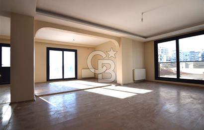 Küçükçiğli mah Kiralık Geniş Salon ve Teraslı 2+1 Daire 