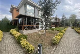 BAŞİSKELE YENİKÖY ROYAL CİTY'DE SATILIK 4+1 LÜKS VİLLA - 7 - 307943