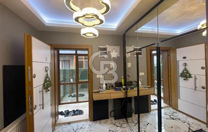 BAŞİSKELE YENİKÖY ROYAL CİTY'DE SATILIK 4+1 LÜKS VİLLA