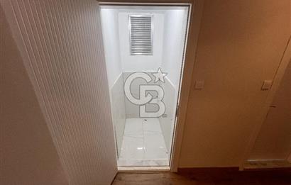Karşıyaka Aksoy ‘da Satılık Full Tadilatlı 2+1 Geniş Daire