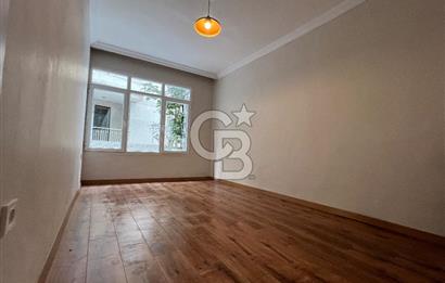 Karşıyaka Aksoy ‘da Satılık Full Tadilatlı 2+1 Geniş Daire