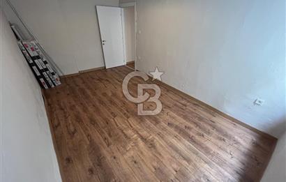 Karşıyaka Aksoy ‘da Satılık Full Tadilatlı 2+1 Geniş Daire