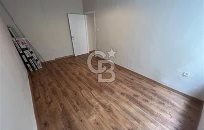 Karşıyaka Aksoy ‘da Satılık Full Tadilatlı 2+1 Geniş Daire
