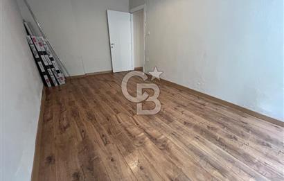 Karşıyaka Aksoy ‘da Satılık Full Tadilatlı 2+1 Geniş Daire