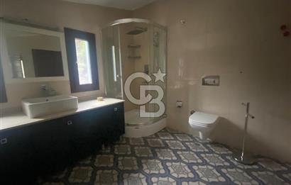 Urla Şirinkent Site içi 5+1 Satılık Villa