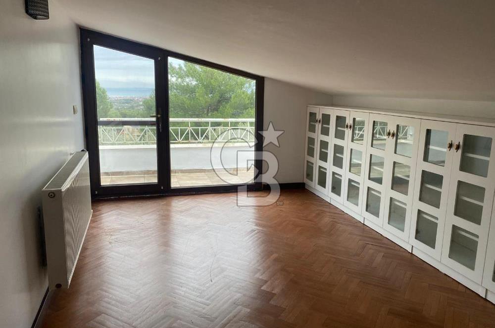 Urla Şirinkent Site içi 5+1 Satılık Villa