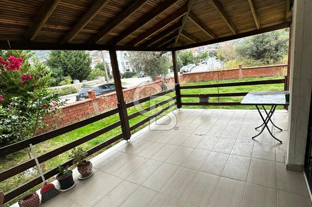 Eski Foça Atatürk Mah. Kiralık 3+1 Bahçe Katı Daire