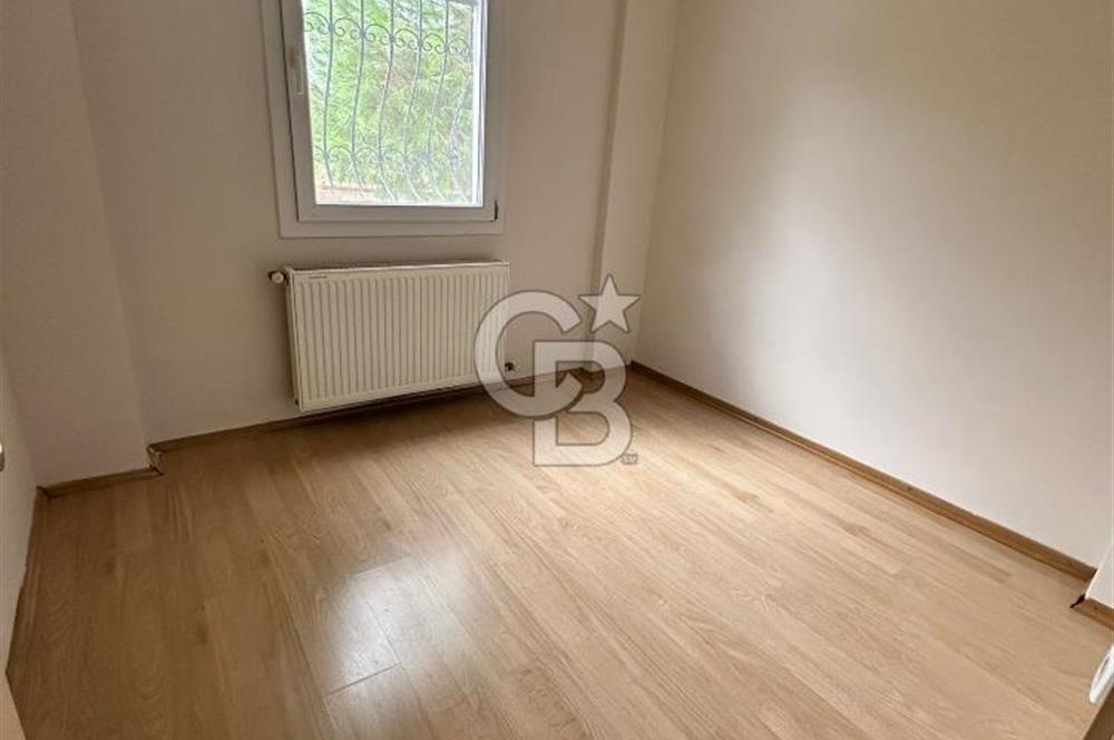 Eski Foça Atatürk Mah. Kiralık 3+1 Bahçe Katı Daire