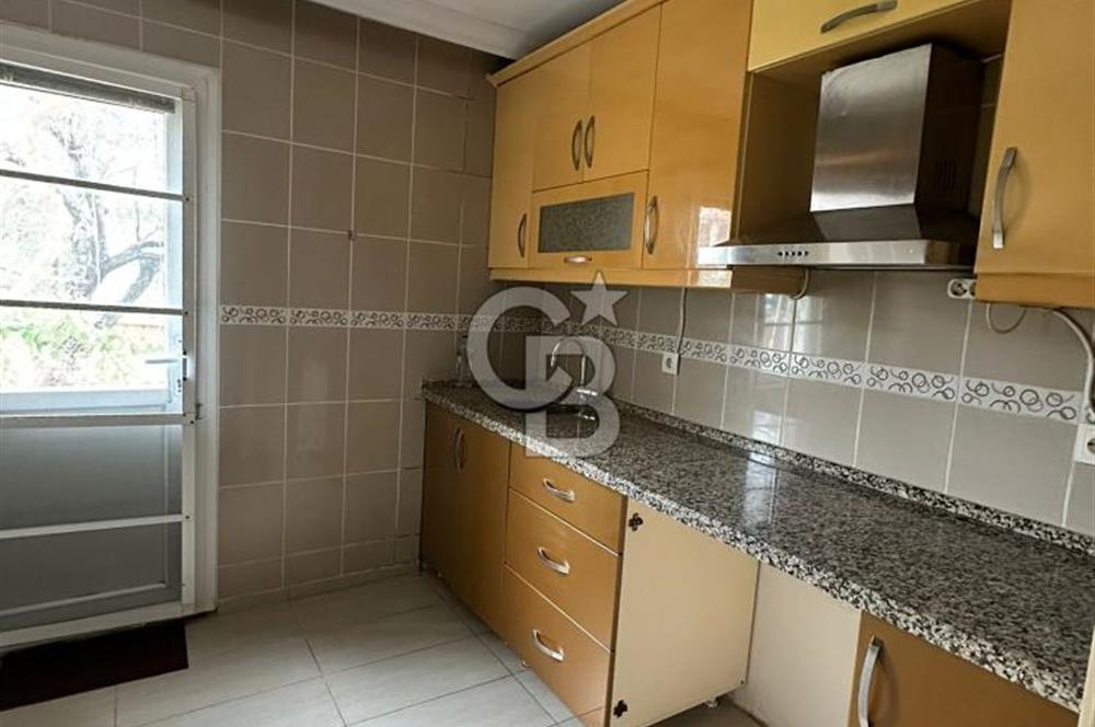 Eski Foça Atatürk Mah. Kiralık 3+1 Bahçe Katı Daire