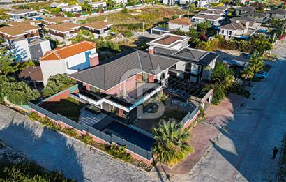 CB YALI'DAN ÇEŞME DALYAN DA 8+2 VİLLA