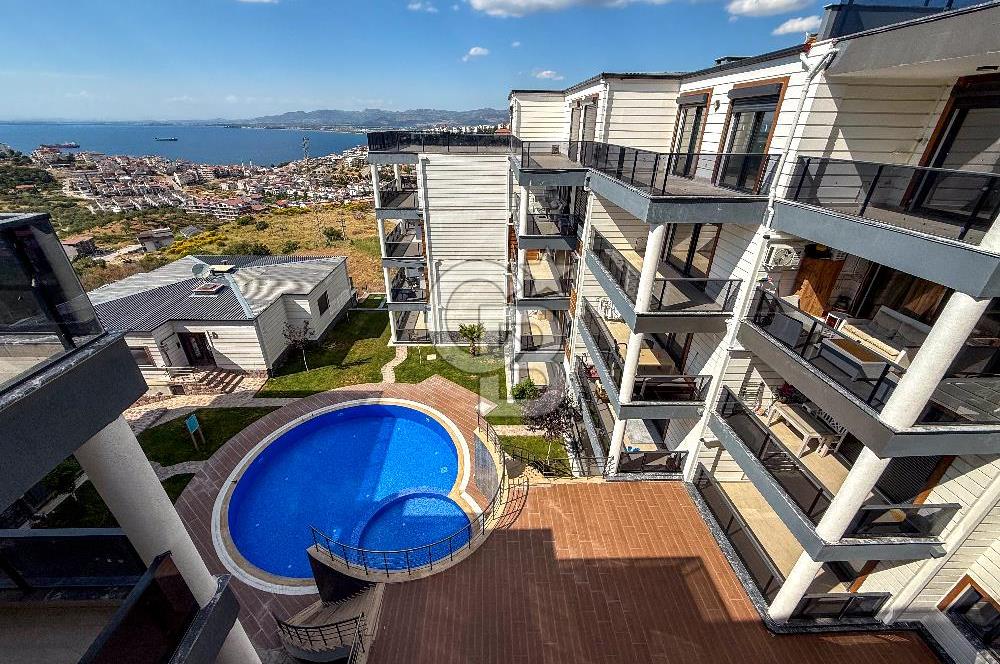 DİKİLİ MALENA SİTESİNDE HAVUZLU, DENİZ MANZARALI 4+1 DAİRE