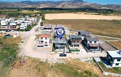 DİKİLİ POLYAKTA SIFIR, BAĞIMSIZ 3+1 VİLLA!
