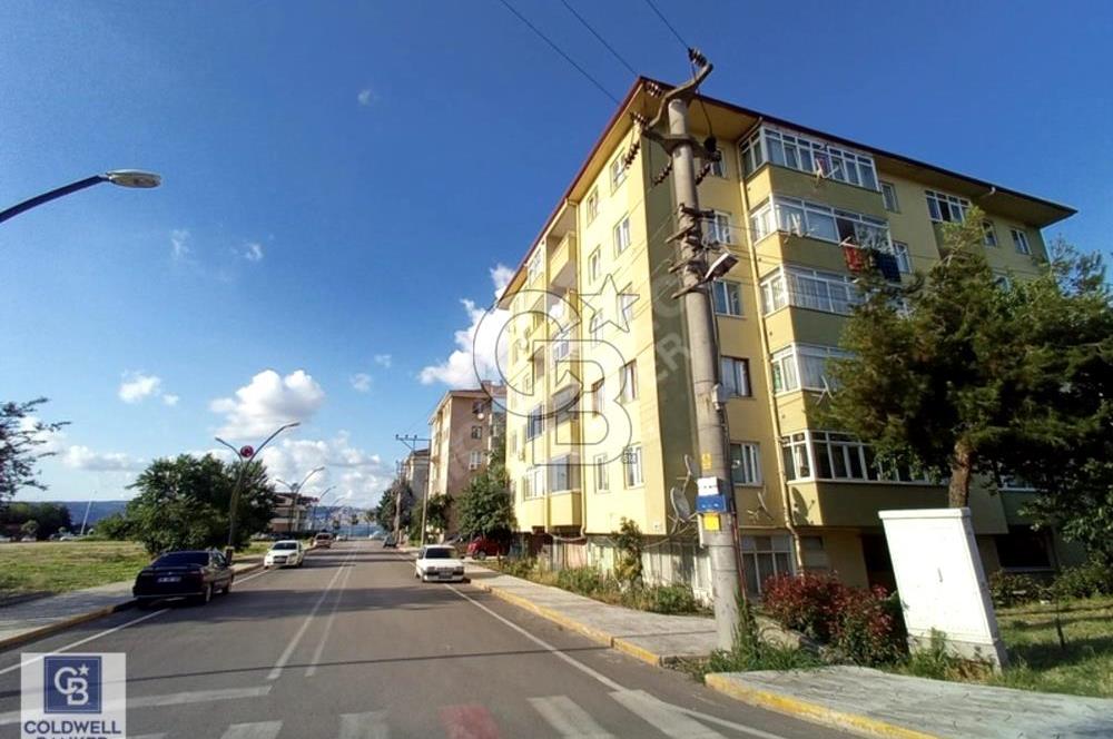 BAŞİSKELE SAHİLDE DENİZ MANZARALI SATILIK 3+1 ARA KAT DAİRE