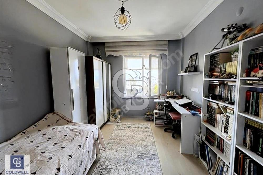 BAŞİSKELE SAHİLDE DENİZ MANZARALI SATILIK 3+1 ARA KAT DAİRE