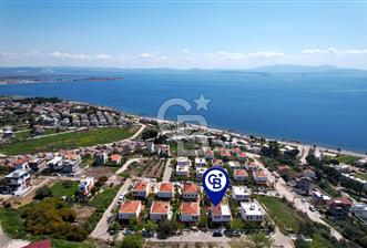 ÇANDARLI DOĞAKÖY'DE DENİZ MANZARALI MÜSTAKİL 2+1 VİLLA