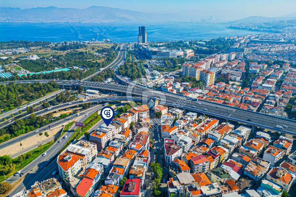 İZMİR MİTHATPAŞA CADDESİ'NDE PRESTİJLİ LOKASYONDA SATILIK DÜKKAN