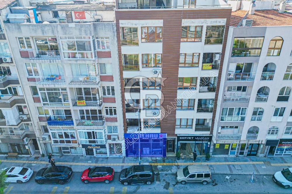 İZMİR MİTHATPAŞA CADDESİ'NDE PRESTİJLİ LOKASYONDA SATILIK DÜKKAN