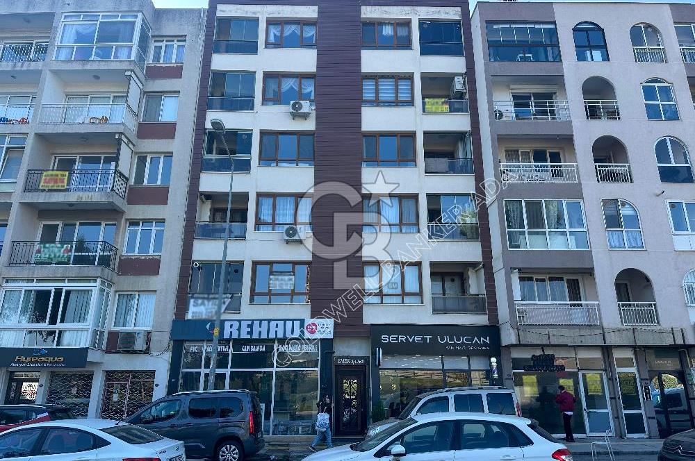 İZMİR MİTHATPAŞA CADDESİ'NDE PRESTİJLİ LOKASYONDA SATILIK DÜKKAN