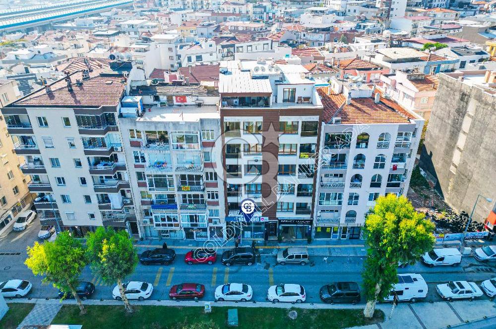 İZMİR MİTHATPAŞA CADDESİ'NDE PRESTİJLİ LOKASYONDA SATILIK DÜKKAN