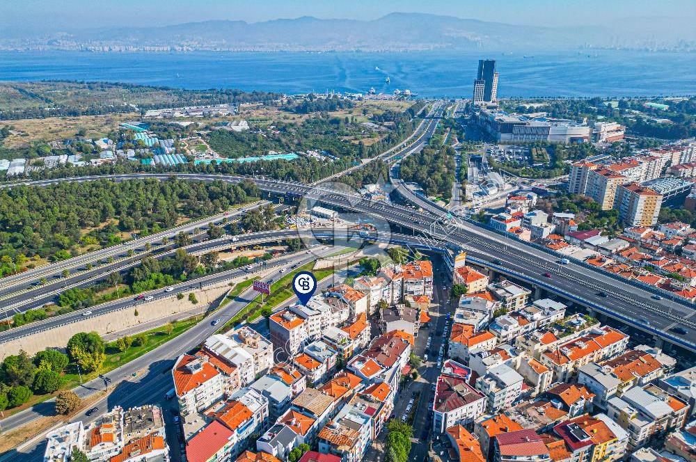 İZMİR MİTHATPAŞA CADDESİ'NDE PRESTİJLİ LOKASYONDA SATILIK DÜKKAN