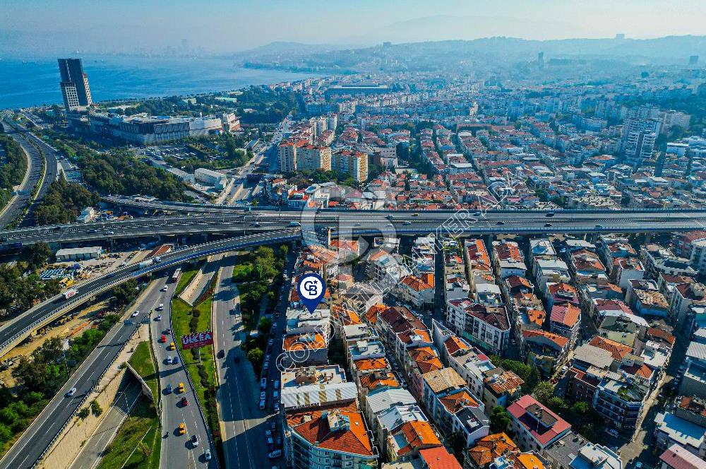 İZMİR MİTHATPAŞA CADDESİ'NDE PRESTİJLİ LOKASYONDA SATILIK DÜKKAN