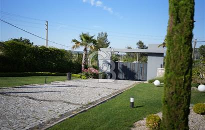 İZMİR Menderes Yeniköy 10 Dönüm Arsa içinde Satılık Villa  Coldwell Batı 06.40