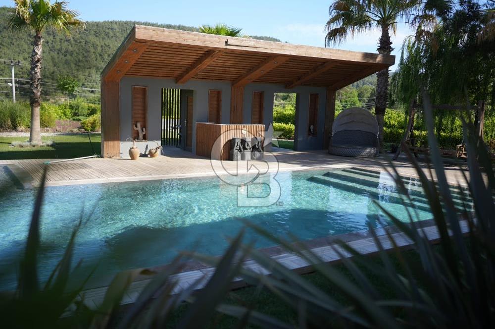 İZMİR Menderes Yeniköy 10 Dönüm Arsa içinde Satılık Villa  Coldwell Batı 06.40