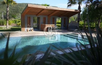 İZMİR Menderes Yeniköy 10 Dönüm Arsa içinde Satılık Villa  Coldwell Batı 06.40