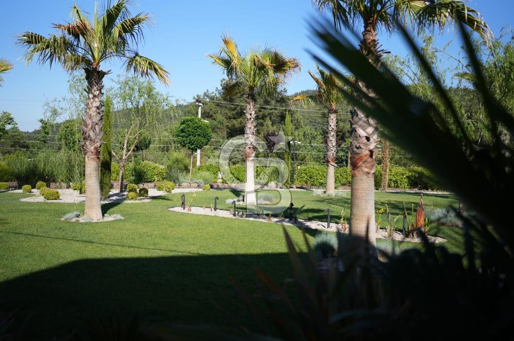 İZMİR Menderes Yeniköy 10 Dönüm Arsa içinde Satılık Villa  Coldwell Batı 06.40