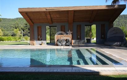 İZMİR Menderes Yeniköy 10 Dönüm Arsa içinde Satılık Villa  Coldwell Batı 06.40