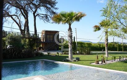 İZMİR Menderes Yeniköy 10 Dönüm Arsa içinde Satılık Villa  Coldwell Batı 06.40