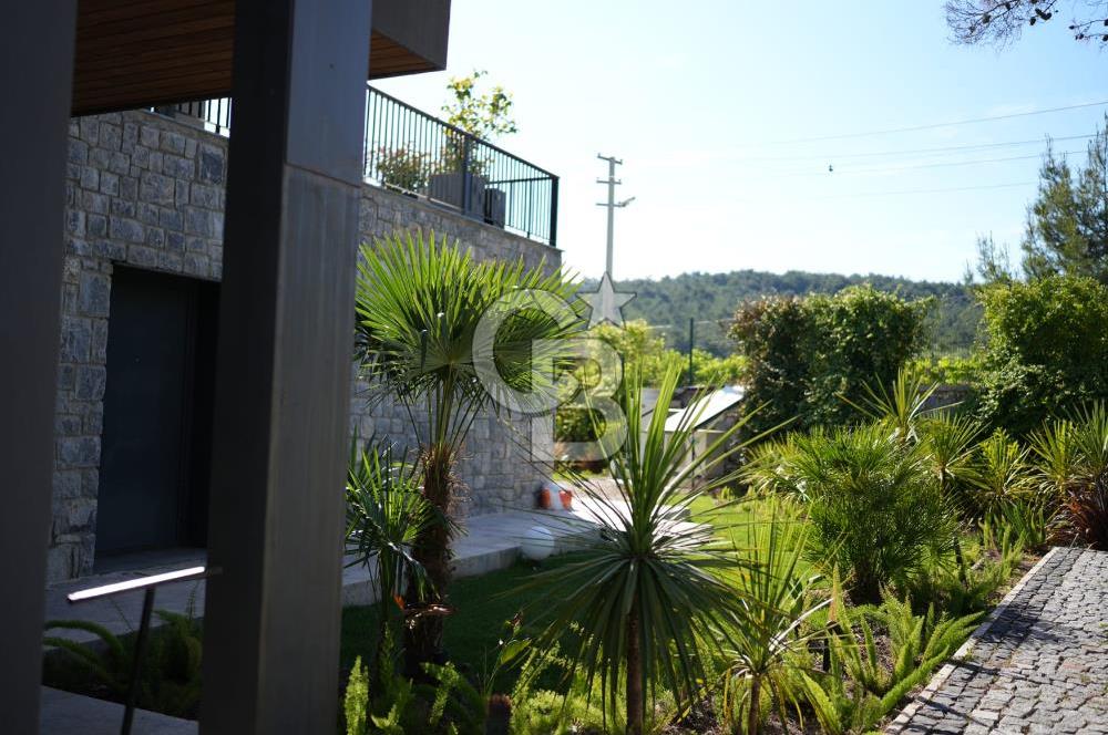 İZMİR Menderes Yeniköy 10 Dönüm Arsa içinde Satılık Villa  Coldwell Batı 06.40