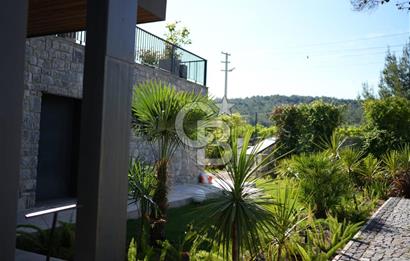 İZMİR Menderes Yeniköy 10 Dönüm Arsa içinde Satılık Villa  Coldwell Batı 06.40