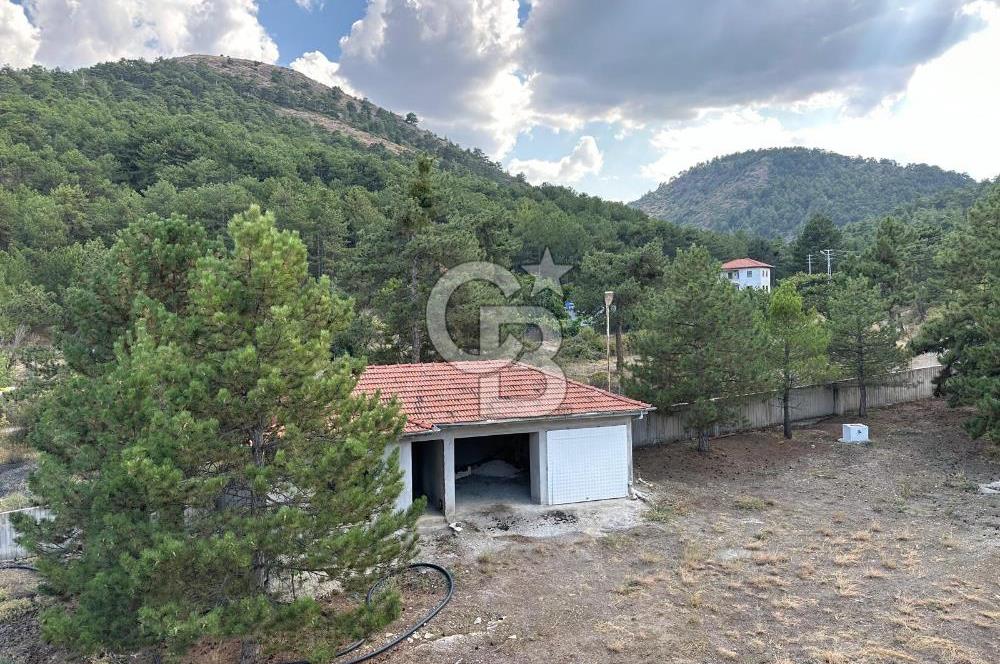 SALDA GÖLÜ MANZARALI 3 KATLI 3 DAİRELİK SATILIK BİNA