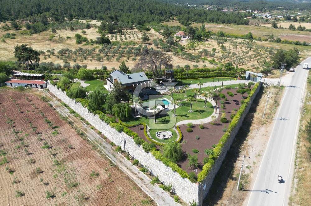 İZMİR Menderes Yeniköy 10 Dönüm Arsa içinde Satılık Villa  Coldwell Batı 06.40