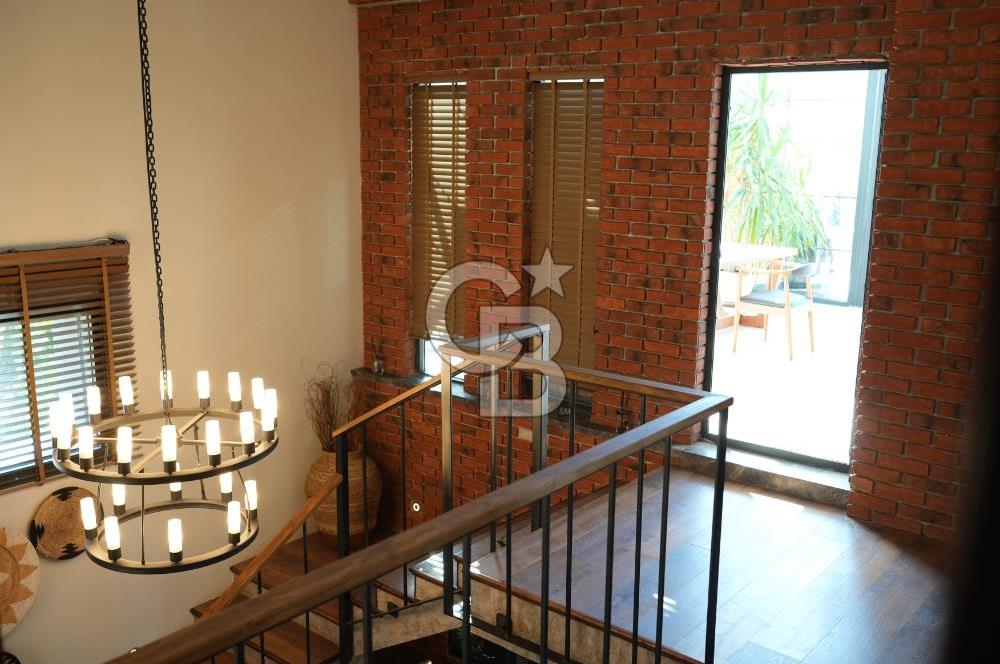 İZMİR Menderes Yeniköy 10 Dönüm Arsa içinde Satılık Villa  Coldwell Batı 06.40