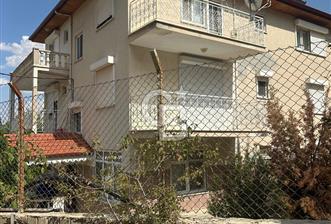 SALDA GÖLÜ MANZARALI 3 KATLI 3 DAİRELİK SATILIK BİNA