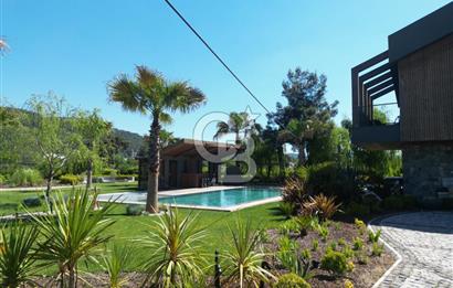 İZMİR Menderes Yeniköy 10 Dönüm Arsa içinde Satılık Villa  Coldwell Batı 06.40