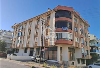 KARAPÜRÇEK'TE UÇAKLI PARK YAKINI ARA KATTA SATILIK 3+1 DAİRE