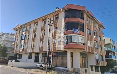 KARAPÜRÇEK'TE UÇAKLI PARK YAKINI ARA KATTA SATILIK 3+1 DAİRE