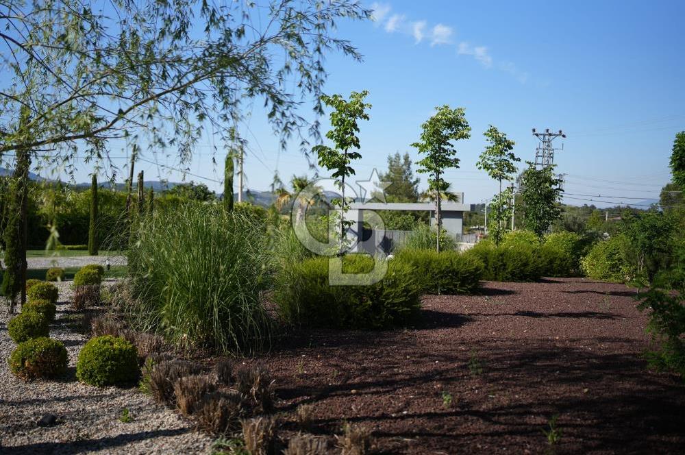 İZMİR Menderes Yeniköy 10 Dönüm Arsa içinde Satılık Villa  Coldwell Batı 06.40